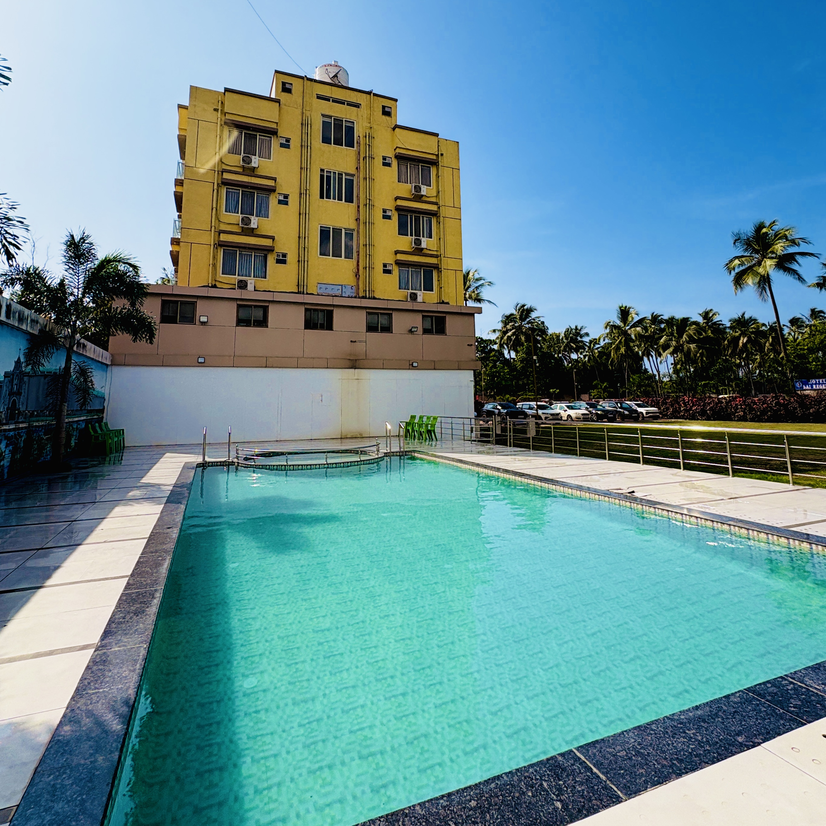 Avron Beach Resort, Daman
